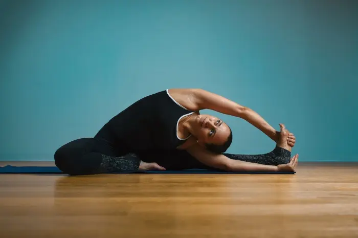 Embracing Flexibility A Beginner's Guide to Yoga-Based Stretching